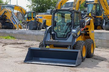 Мини-погрузчик XCMG SR770RU